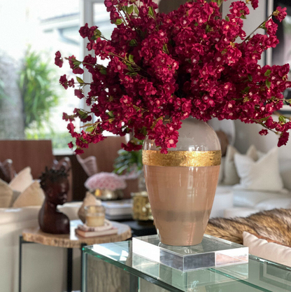 diosa jarrón con burdeos cerezo flor Flowers