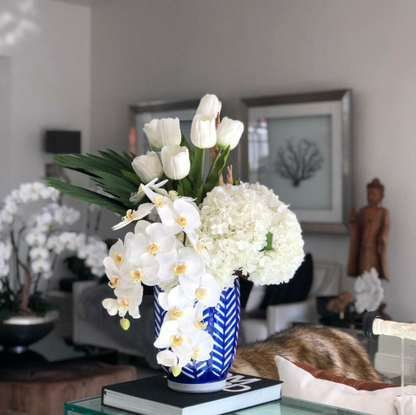 inca jarrón con mixto ramo.