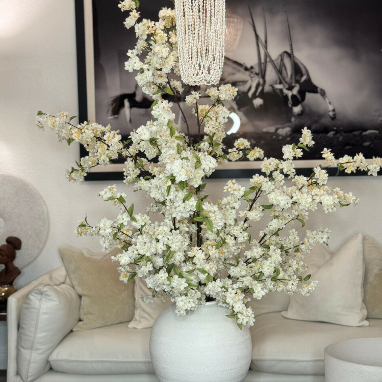 konos jarrón con cerezo Blossoms