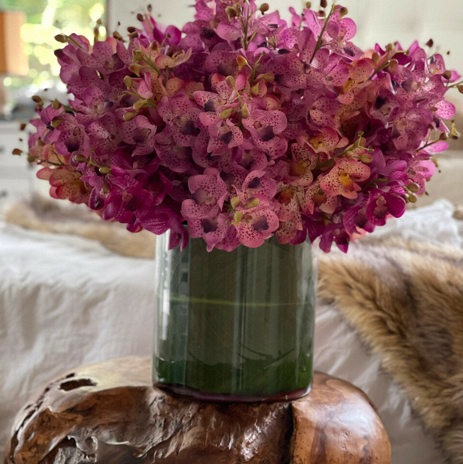 mixto mokara orquídeas en grande rota cilindro