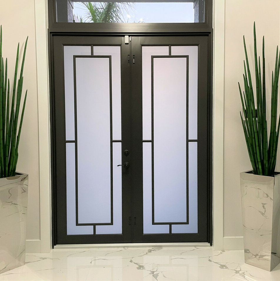 inoxidable acero cubo-con-forma-de jarrón con serpiente hierba.