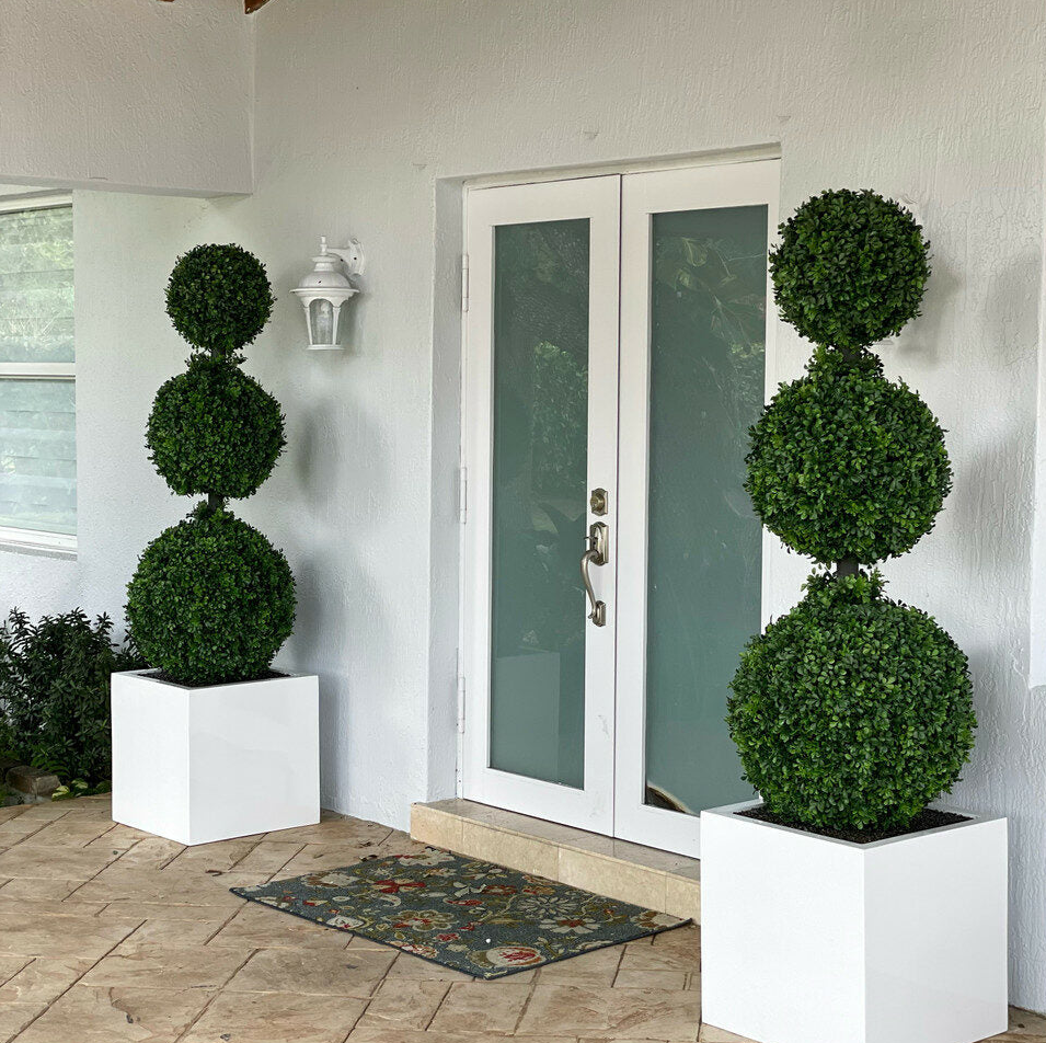 triple Ball topiario con grande Base Fibreglass maceta