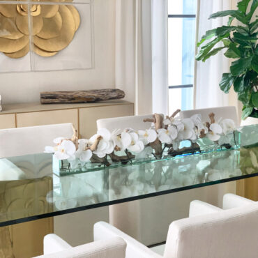 48″ Casa Moderna vidrio plato jardinera con blanco orquídeas