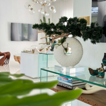 mediano eternidad jarrón con colgante bonsái árbol y madera-a-la-deriva