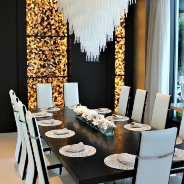 48″ Casa Moderna vidrio plato jardinera con blanco orquídeas